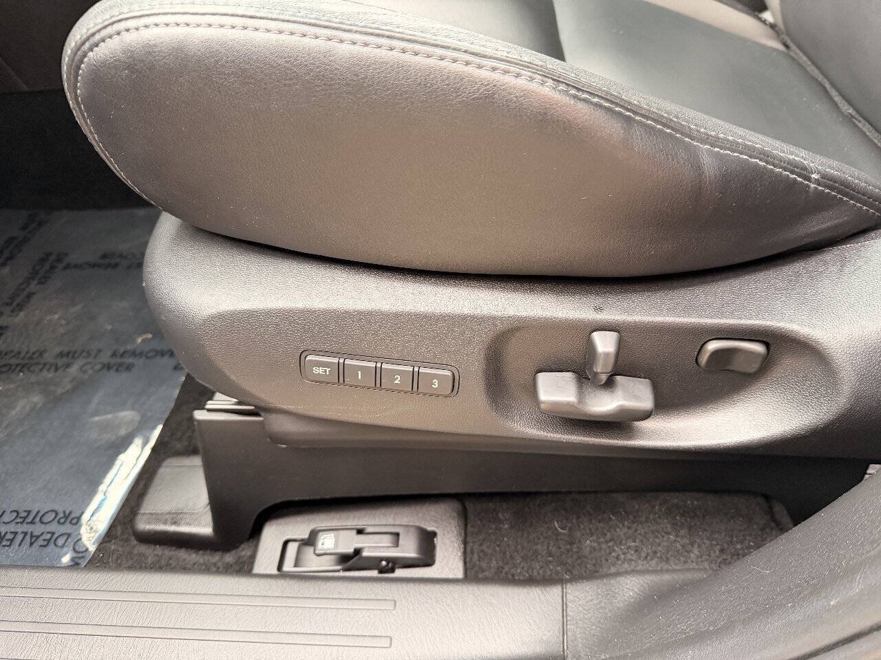 Used 2010 MAZDA CX-9 Grand Touring w/ Moonroof & Bose Audio Pkg AWD/4WD image 12