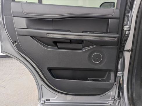 Used 2024 Ford Expedition XLT image 16
