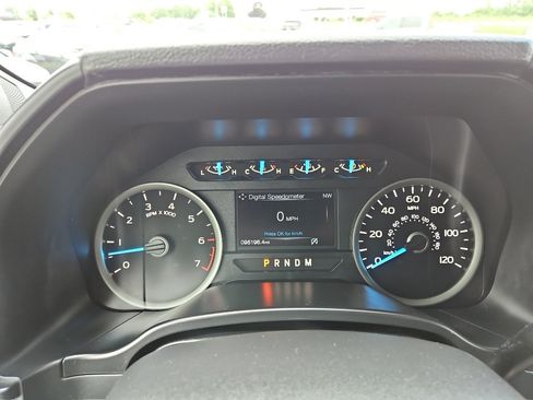 Used 2017 Ford F150 XLT w/ Equipment Group 302A Luxury AWD/4WD image 24