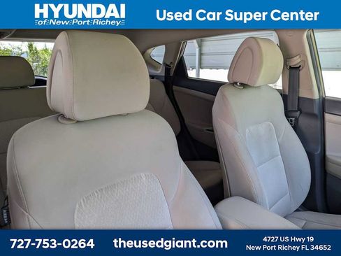 Used 2017 Hyundai Tucson Sport FWD image 6
