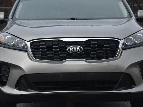 Used 2019 Kia Sorento LX image 36