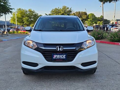 Used 2016 Honda HR-V LX image 2