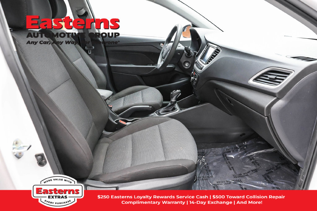 Used 2022 Hyundai Accent SEL FWD image 24
