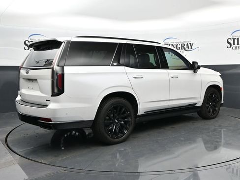 Used 2023 Cadillac Escalade Sport Platinum w/ LPO, ONYX Package AWD/4WD image 7