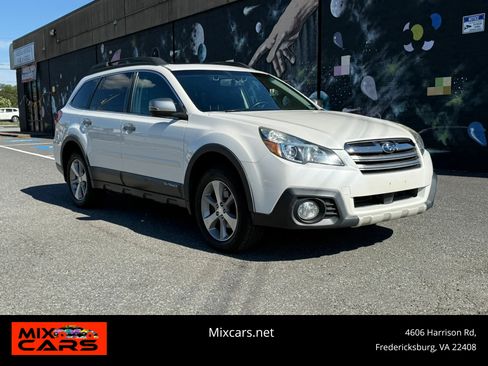 Used 2014 Subaru Outback 2.5i Limited AWD/4WD image 1