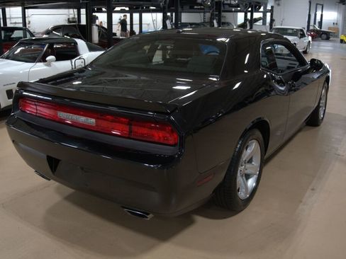 Used 2009 Dodge Challenger R/T image 4