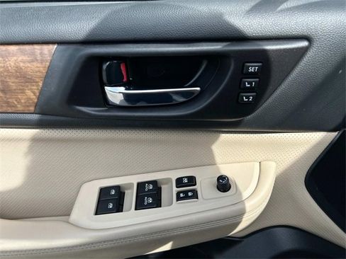 Used 2016 Subaru Outback 3.6R Limited image 21