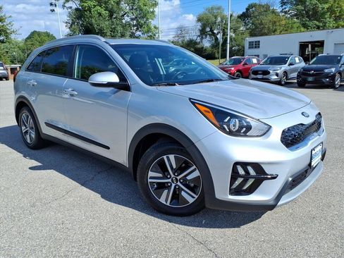 Used 2020 Kia Niro EX Premium FWD image 2