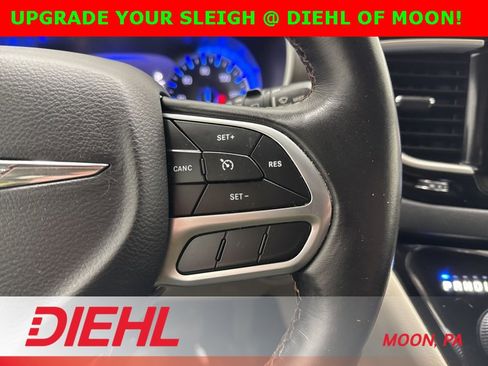 Certified 2020 Chrysler Pacifica Touring-L Plus image 33