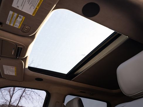 Used 2025 Ford F250 Platinum w/ Platinum Plus Package image 38