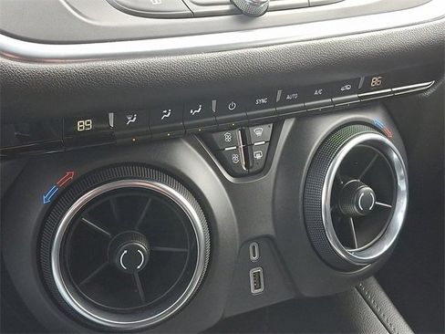 Used 2020 Chevrolet Blazer LT image 15