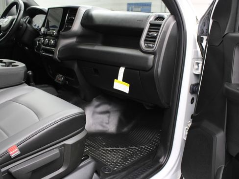 Used 2023 RAM 3500 Tradesman w/ Convenience Group AWD/4WD image 31