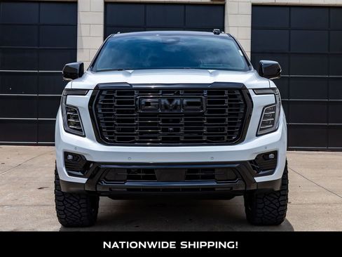 Used 2026 GMC Yukon Denali Ultimate w/ LPO, Floor Liner Package AWD/4WD image 4