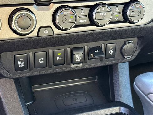 Used 2021 Toyota Tacoma TRD Sport image 26