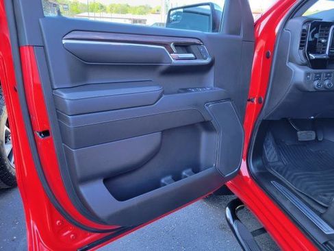 Used 2023 Chevrolet Silverado 1500 LT AWD/4WD image 6