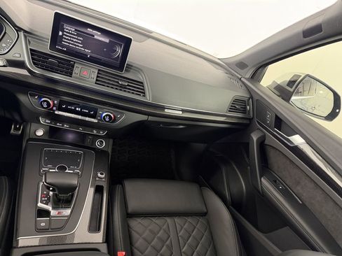 Used 2018 Audi SQ5 Prestige w/ Prestige Package AWD/4WD image 19