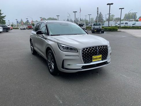 Certified 2024 Lincoln Corsair Grand Touring AWD/4WD image 9