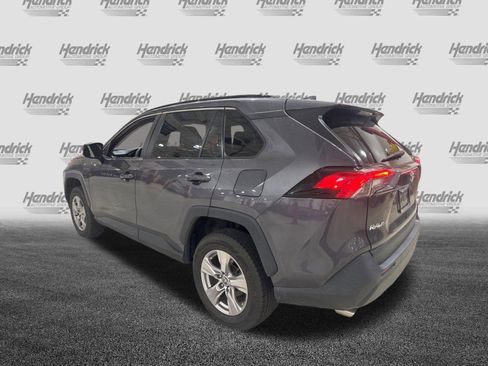 Used 2022 Toyota RAV4 XLE AWD/4WD image 8