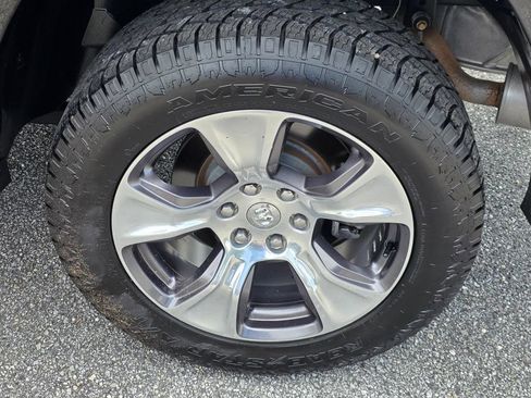 Used 2019 RAM 1500 Laramie AWD/4WD image 36