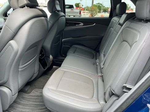 Used 2020 Lincoln Nautilus Reserve w/ Equipment Group 201A FWD image 14