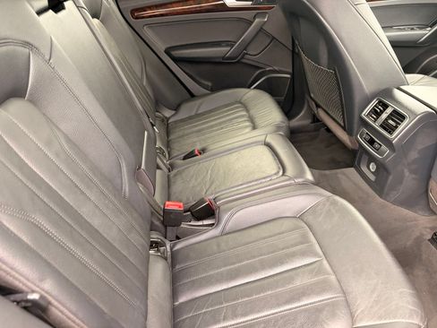 Used 2018 Audi Q5 2.0T Premium Plus w/ Premium Plus Package AWD/4WD image 14