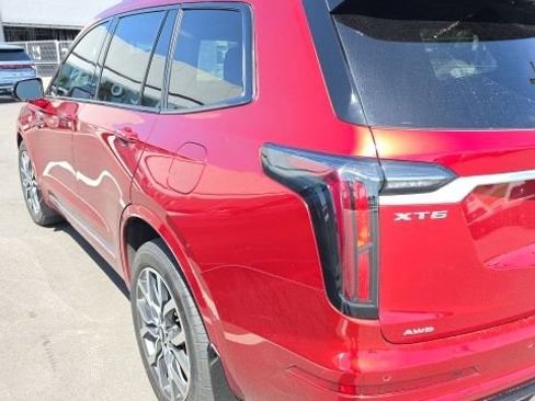 Used 2023 Cadillac XT6 Sport w/ Technology Package AWD/4WD image 4