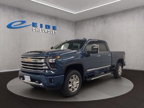 New 2026 Chevrolet Silverado 3500 High Country AWD/4WD image 4