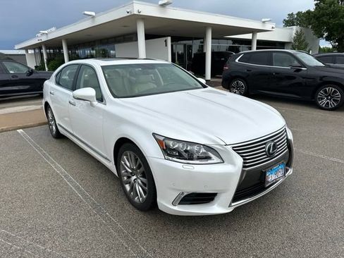 Used 2017 Lexus LS 460 L RWD image 4