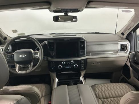 Used 2025 Ford F450 Platinum w/ Platinum Plus Package AWD/4WD image 29