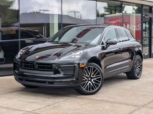 Used 2025 Porsche Macan image 1