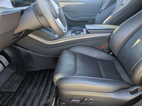 Used 2024 Tesla Model S Plaid image 18