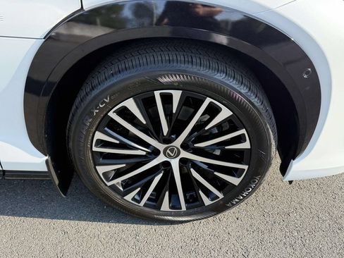 Used 2026 Lexus RZ 450e AWD w/ Technology Package image 7