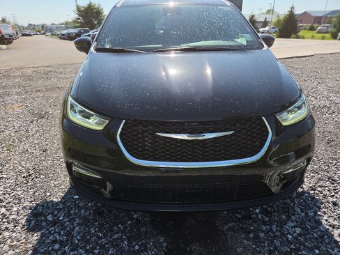 Certified 2026 Chrysler Pacifica Select FWD image 21