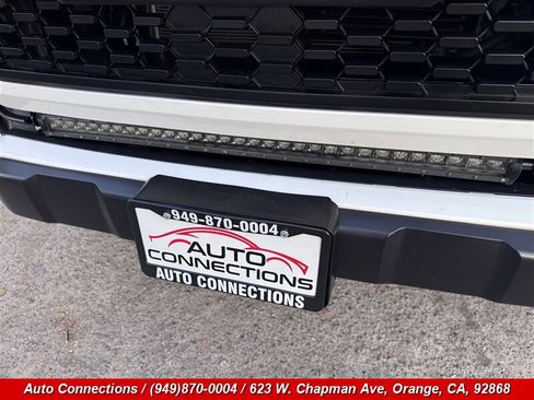 Used 2017 Toyota Tacoma TRD Off-Road image 34