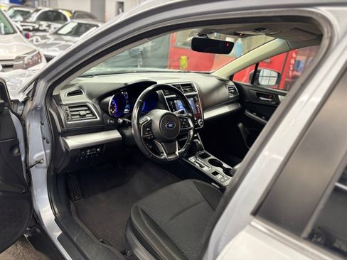 Used 2019 Subaru Outback 2.5i Premium AWD/4WD image 25