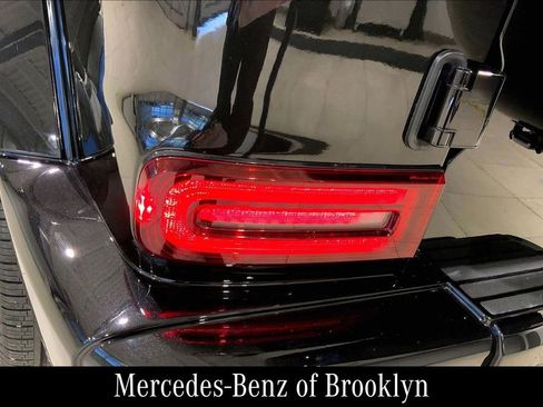 Used 2022 Mercedes-Benz G 550 image 32