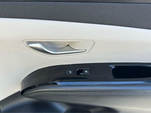 Certified 2024 Hyundai Tucson Limited AWD/4WD image 22