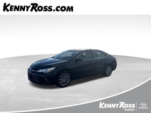 Used 2015 Toyota Camry XLE w/ Moonroof Package image 1