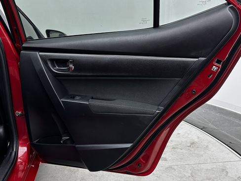 Used 2019 Toyota Corolla LE image 29