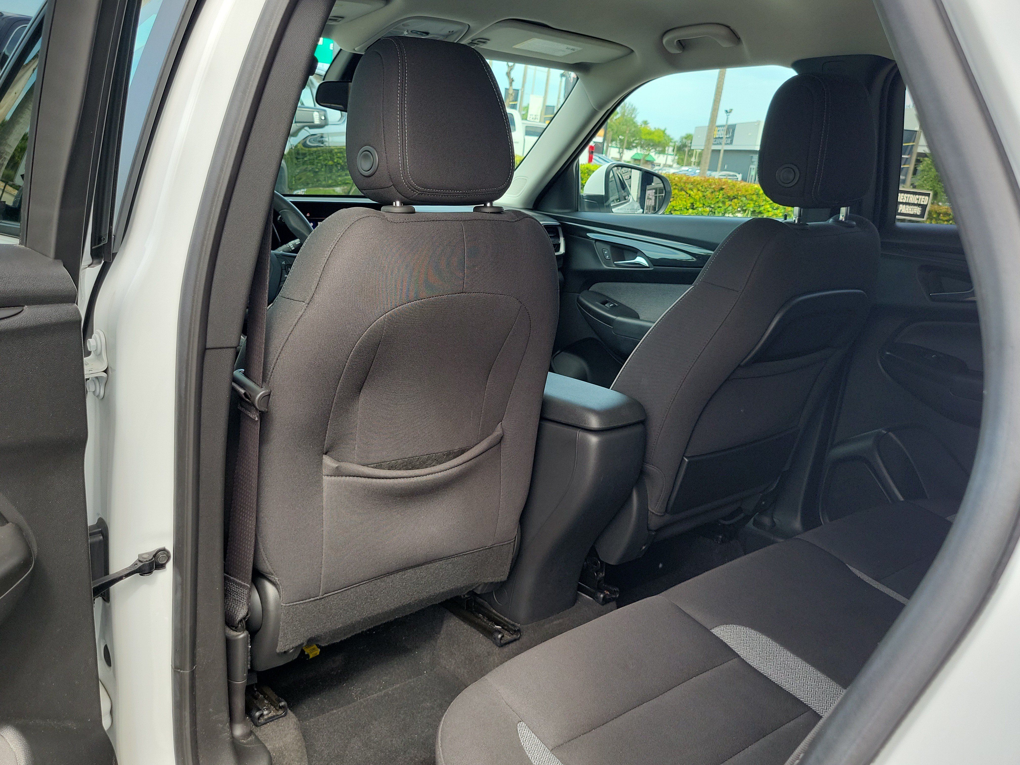 Used 2024 Chevrolet TrailBlazer LT w/ Driver Confidence Package FWD image 13
