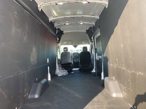 New 2026 Ford Transit 250 148 High Roof Extended RWD image 10