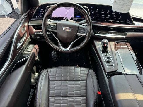 Used 2023 Cadillac Escalade Sport Platinum AWD/4WD image 15
