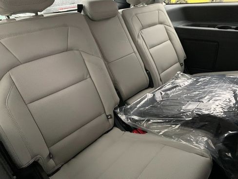 New 2026 Lincoln Navigator Premiere AWD/4WD image 22
