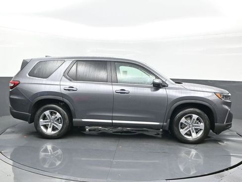 New 2025 Honda Pilot EX-L image 7