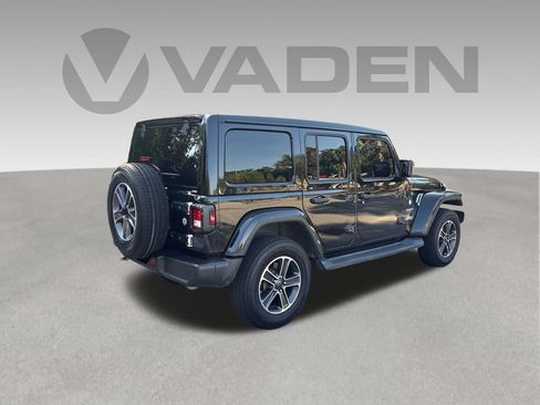 Used 2023 Jeep Wrangler Unlimited Sahara AWD/4WD image 31