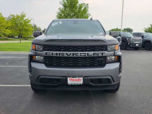 Used 2021 Chevrolet Silverado 1500 Custom w/ LPO, Dark Essentials Package AWD/4WD image 4