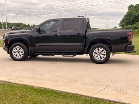 Used 2022 Nissan Frontier SV RWD image 4