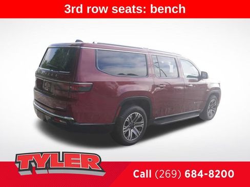 Used 2024 Jeep Wagoneer L Series II w/ Flexible Seating Group AWD/4WD image 8