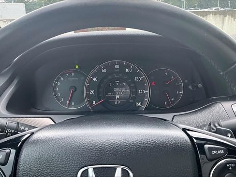 Used 2017 Honda Accord Sport image 26