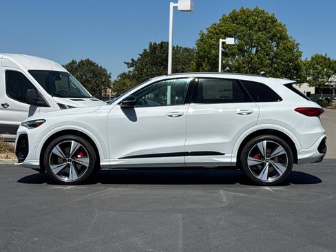 New 2026 Audi SQ5 Premium Plus AWD/4WD image 3